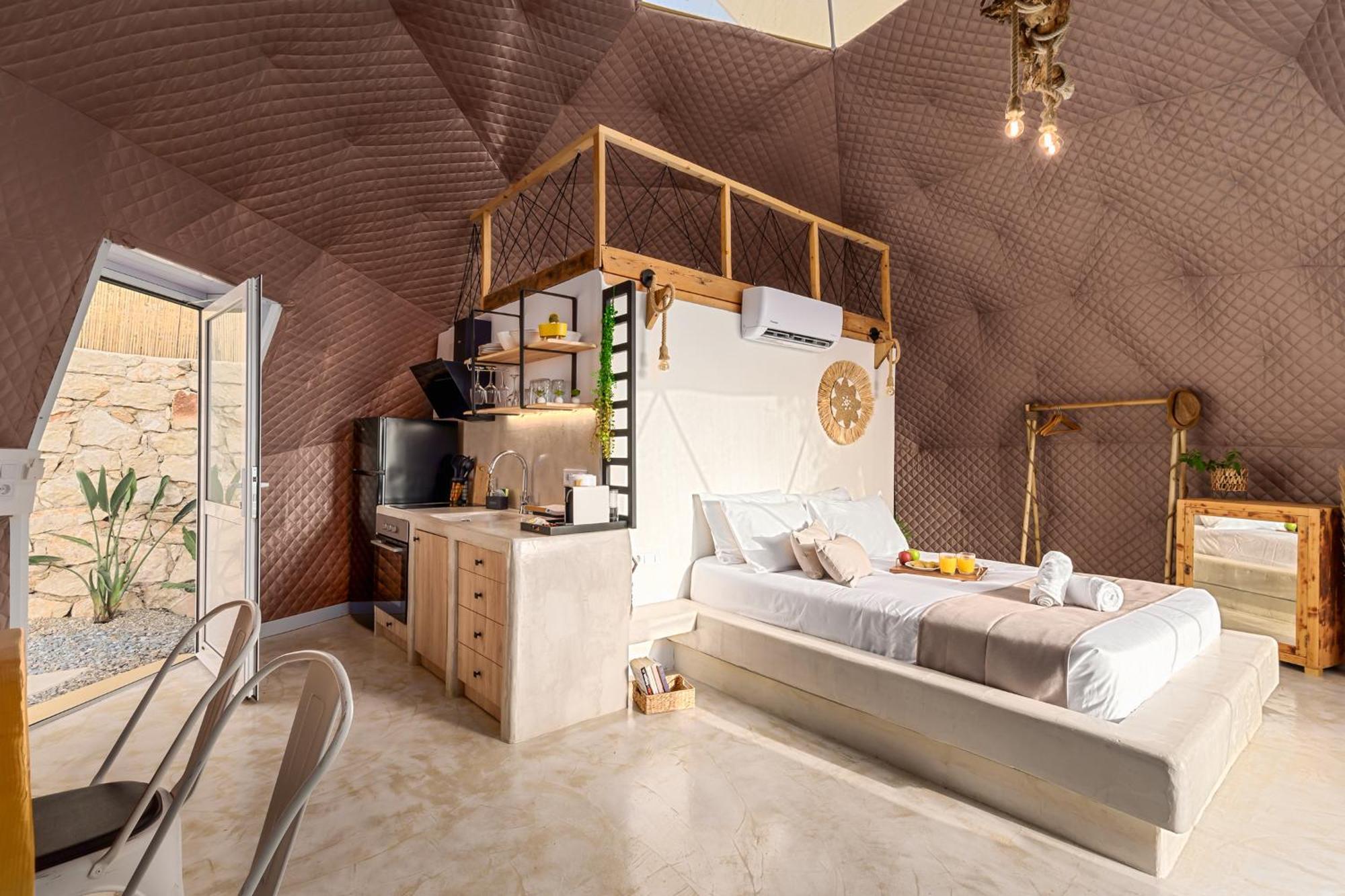 Gogna Luxury Domes * Gonia
